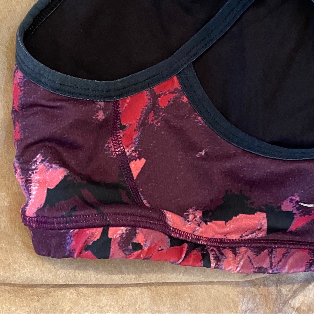 Keyhole Back Bra - Picture 13 of 14